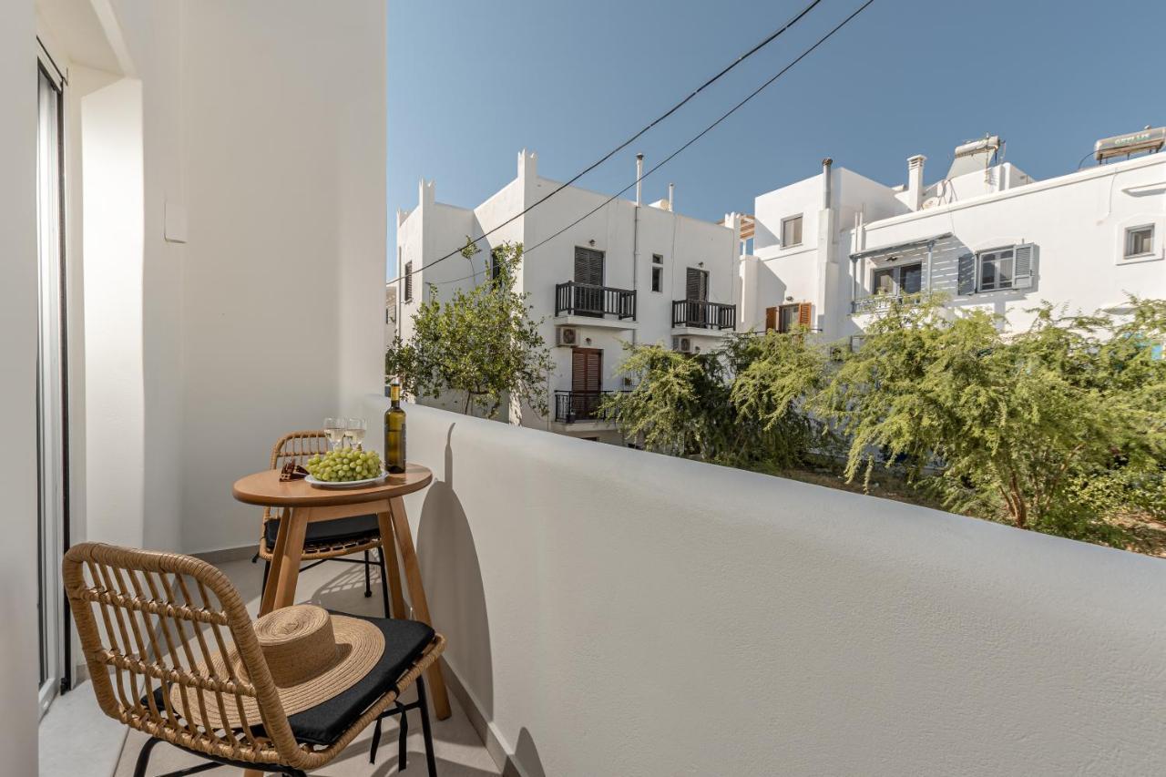 Heavenly Suites & Studios Naxos City Экстерьер фото