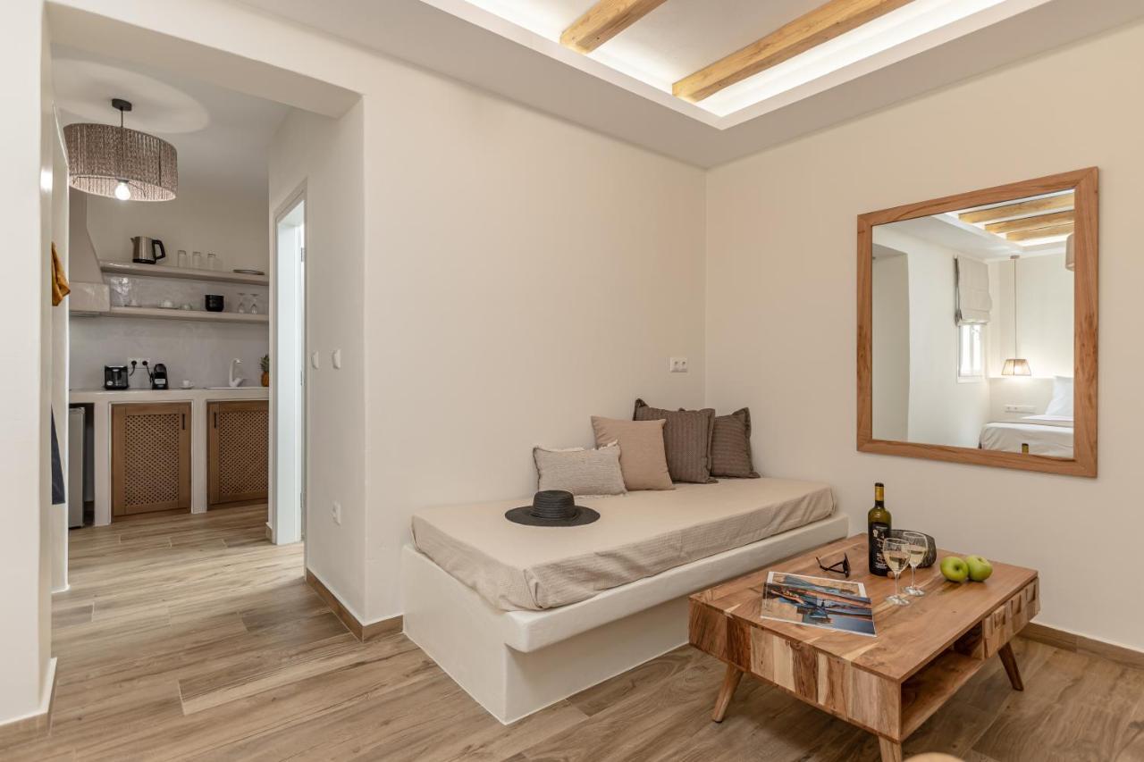 Heavenly Suites & Studios Naxos City Экстерьер фото