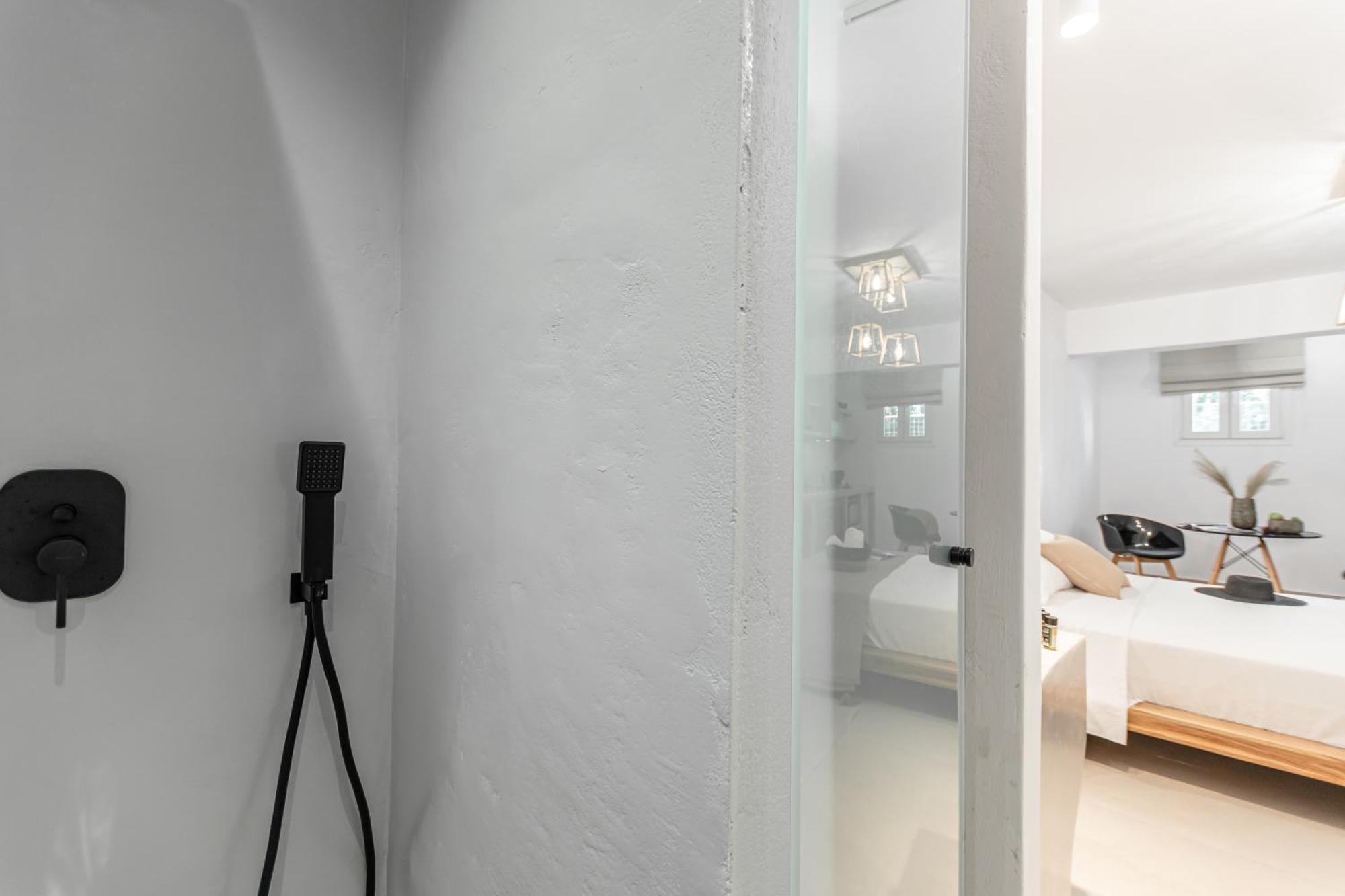 Heavenly Suites & Studios Naxos City Экстерьер фото