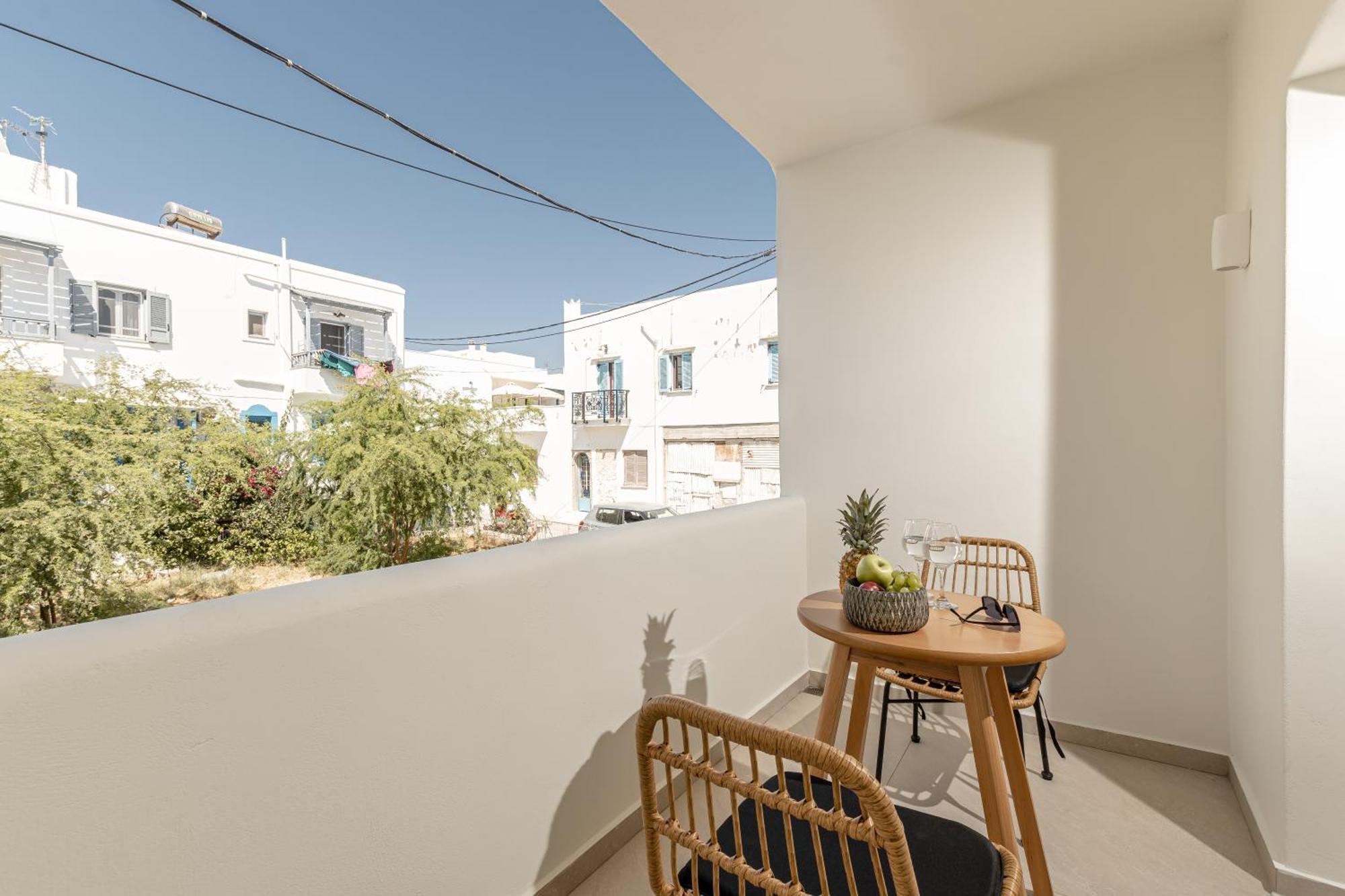Heavenly Suites & Studios Naxos City Экстерьер фото